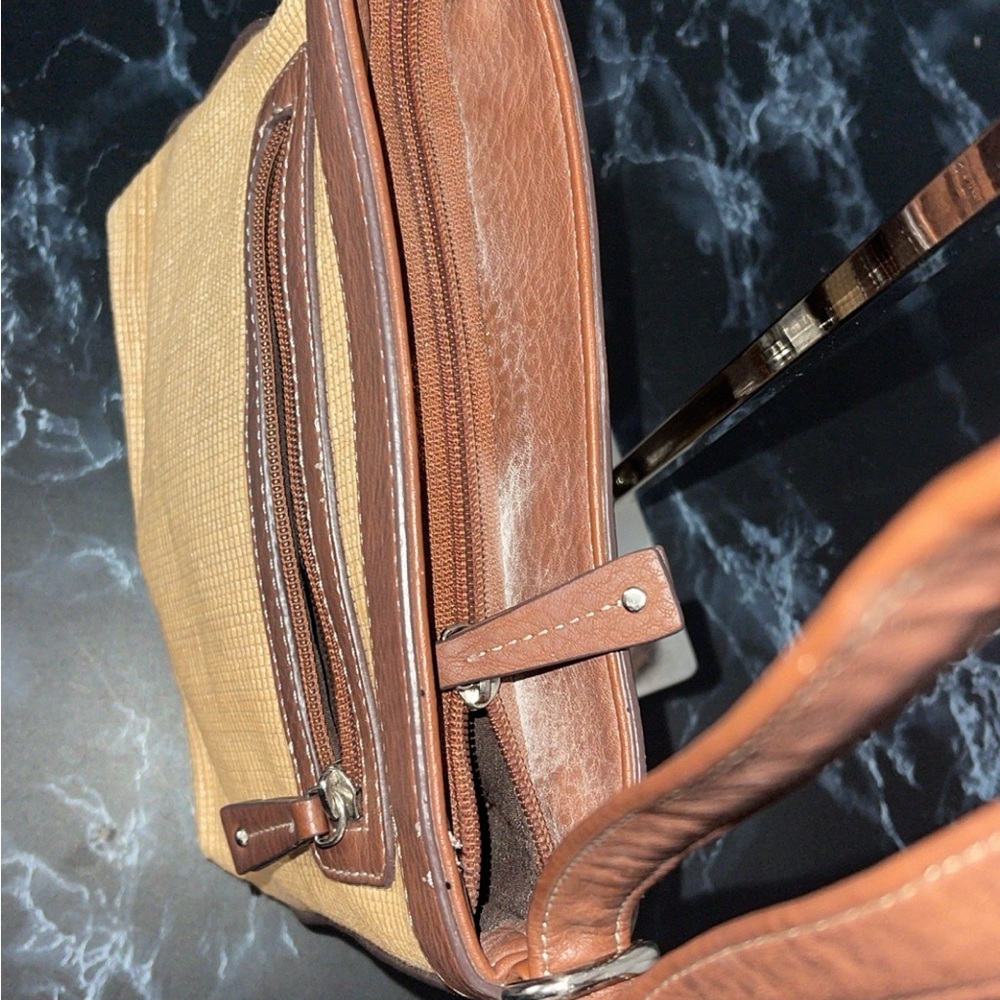 CHAPS Handbag Crossbody Purse Brown Tan - Picture 10 of 11